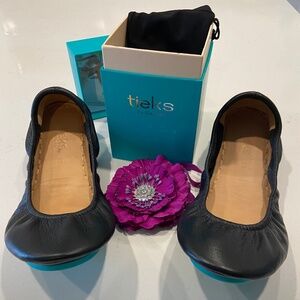Tieks Matte Black